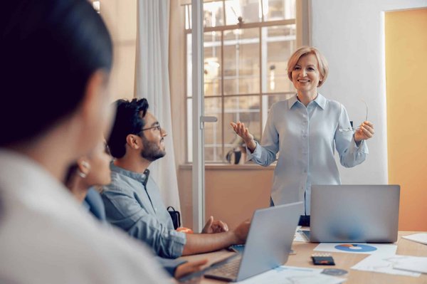 CJ FINANCE INVEST : l'intermédiaire financier parfait pour les professionnels et les particuliers ?