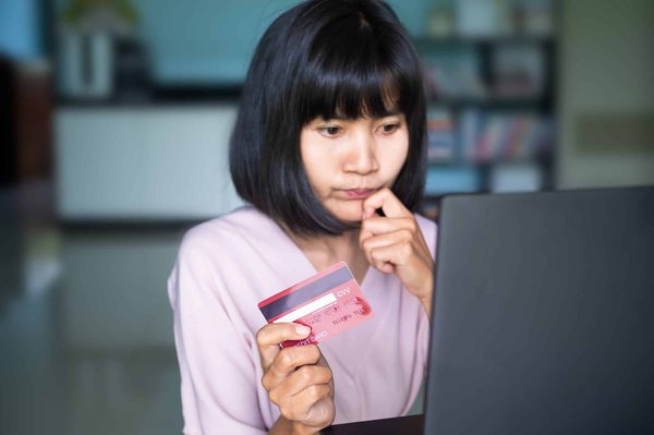 Quelles sont les institutions financières à Madagascar qui offrent des services de crédit ?