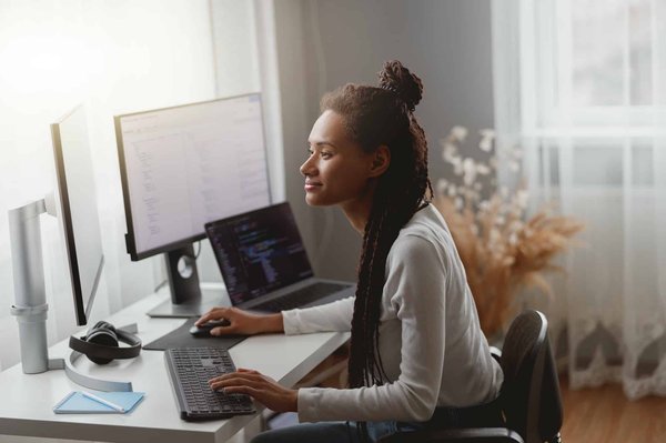 Métiers du futur : L'impact de la digitalisation sur l'évolution des compétences et des fonctions professionnelles